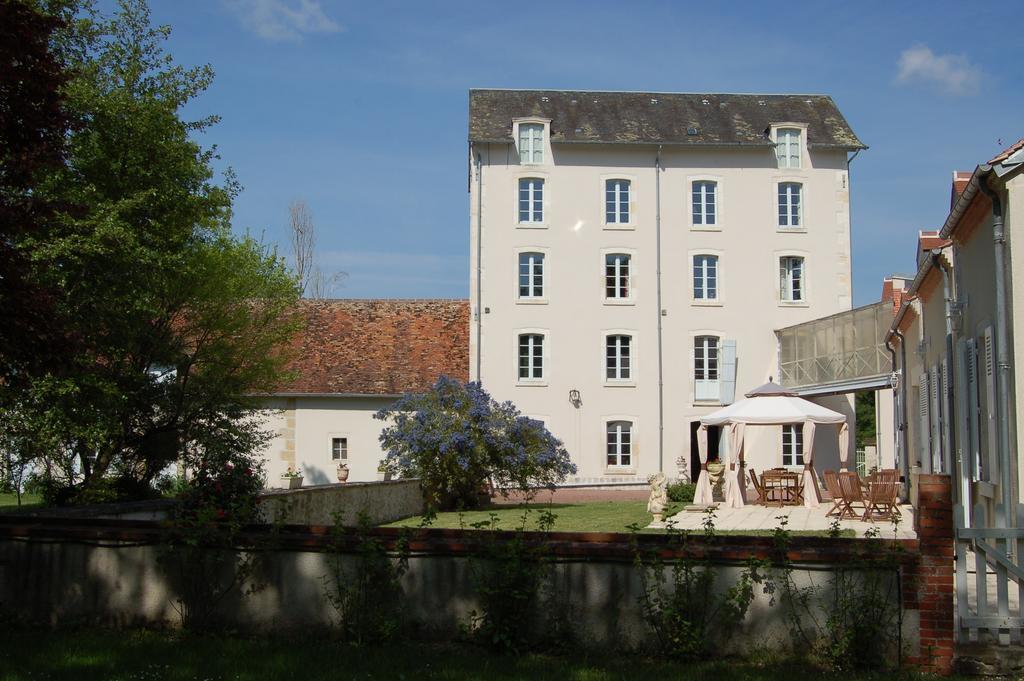Le Moulin Neuf Panzió Vignoux-sur-Barangeon Kültér fotó