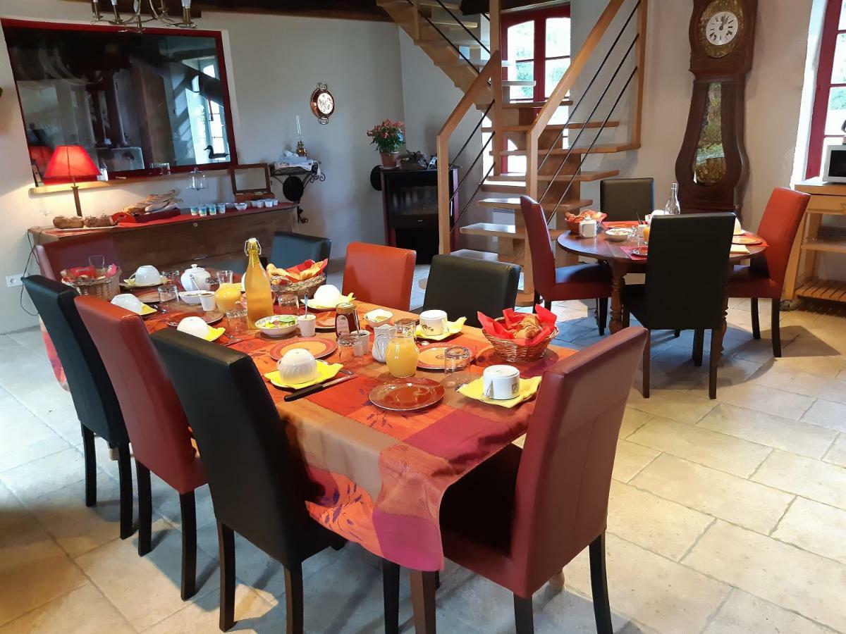 Le Moulin Neuf Panzió Vignoux-sur-Barangeon Kültér fotó